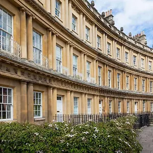 Pure B - Welcoming 3 Bed House Free Parking & Wifi , Bath United Kingdom