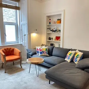 Lovely Two Bedrooms Apartment