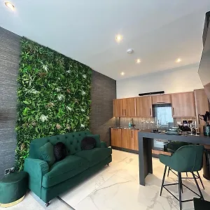 1Bed Retreat Stockbridge Edinburgh Apartment