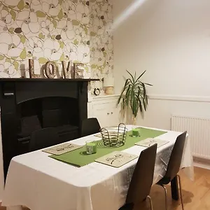 Tynant House- Modern 3 Bed House- Centre And Free Parking , Cardiff United Kingdom